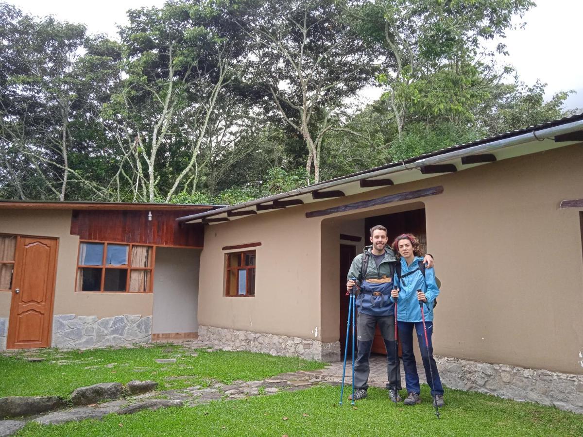 Lia Lucmabamba * Sahuayaco