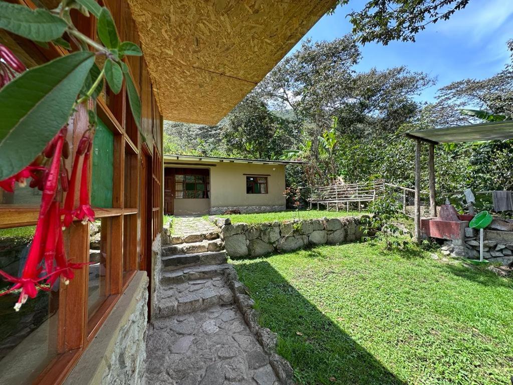 Hostel Lia Lucmabamba Sahuayaco